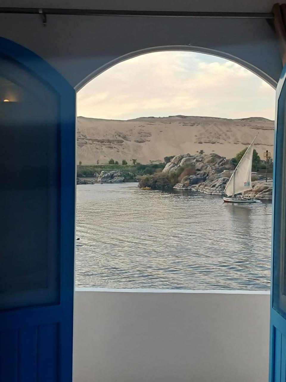 Nile Bride Hotel Асуан Екстериор снимка
