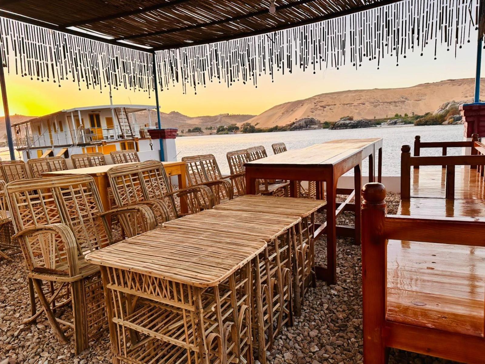 Nile Bride Hotel Асуан Екстериор снимка