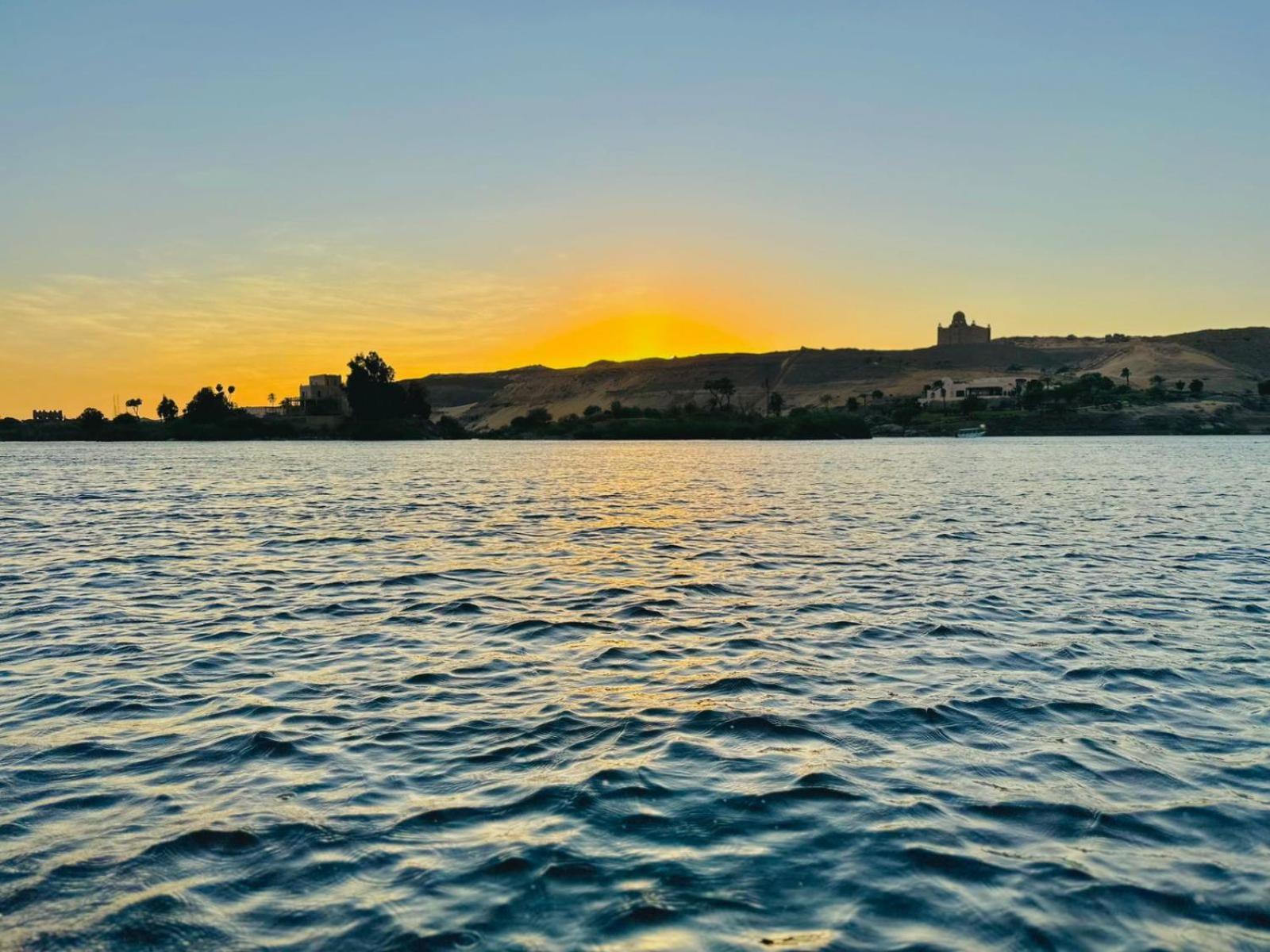 Nile Bride Hotel Асуан Екстериор снимка