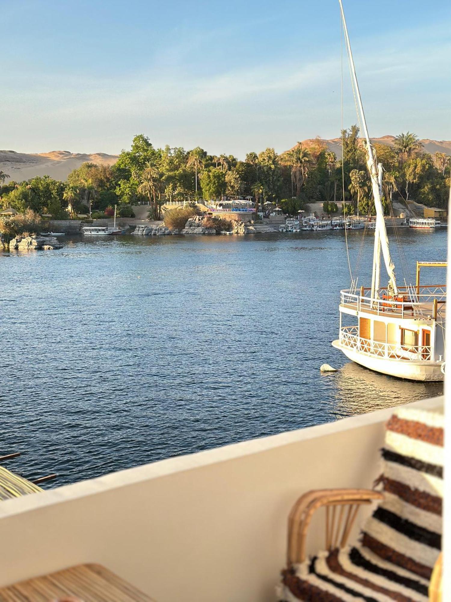 Nile Bride Hotel Асуан Екстериор снимка