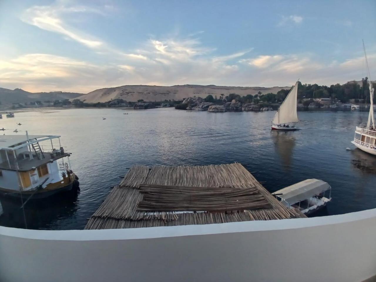 Nile Bride Hotel Асуан Стая снимка