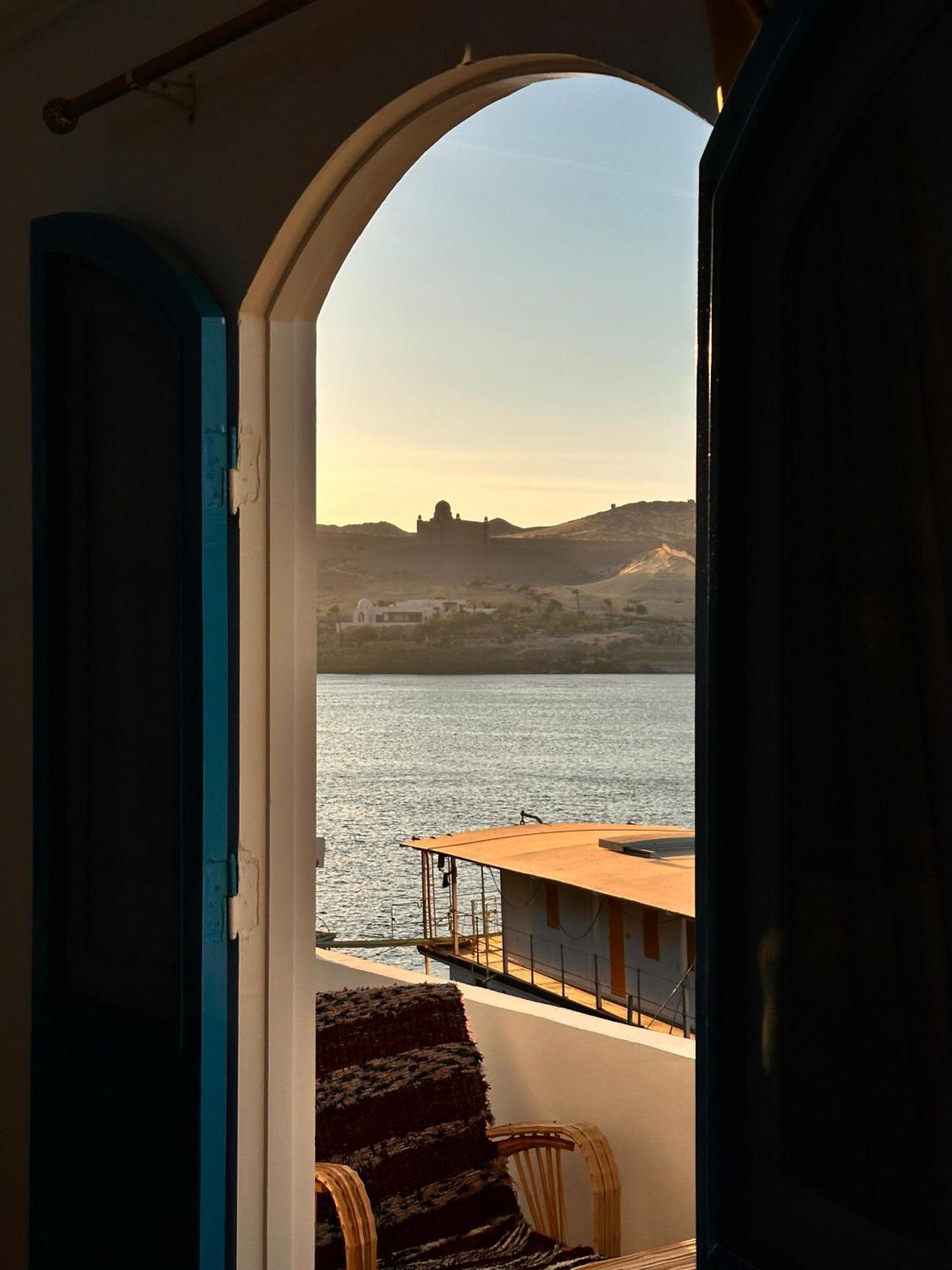 Nile Bride Hotel Асуан Стая снимка